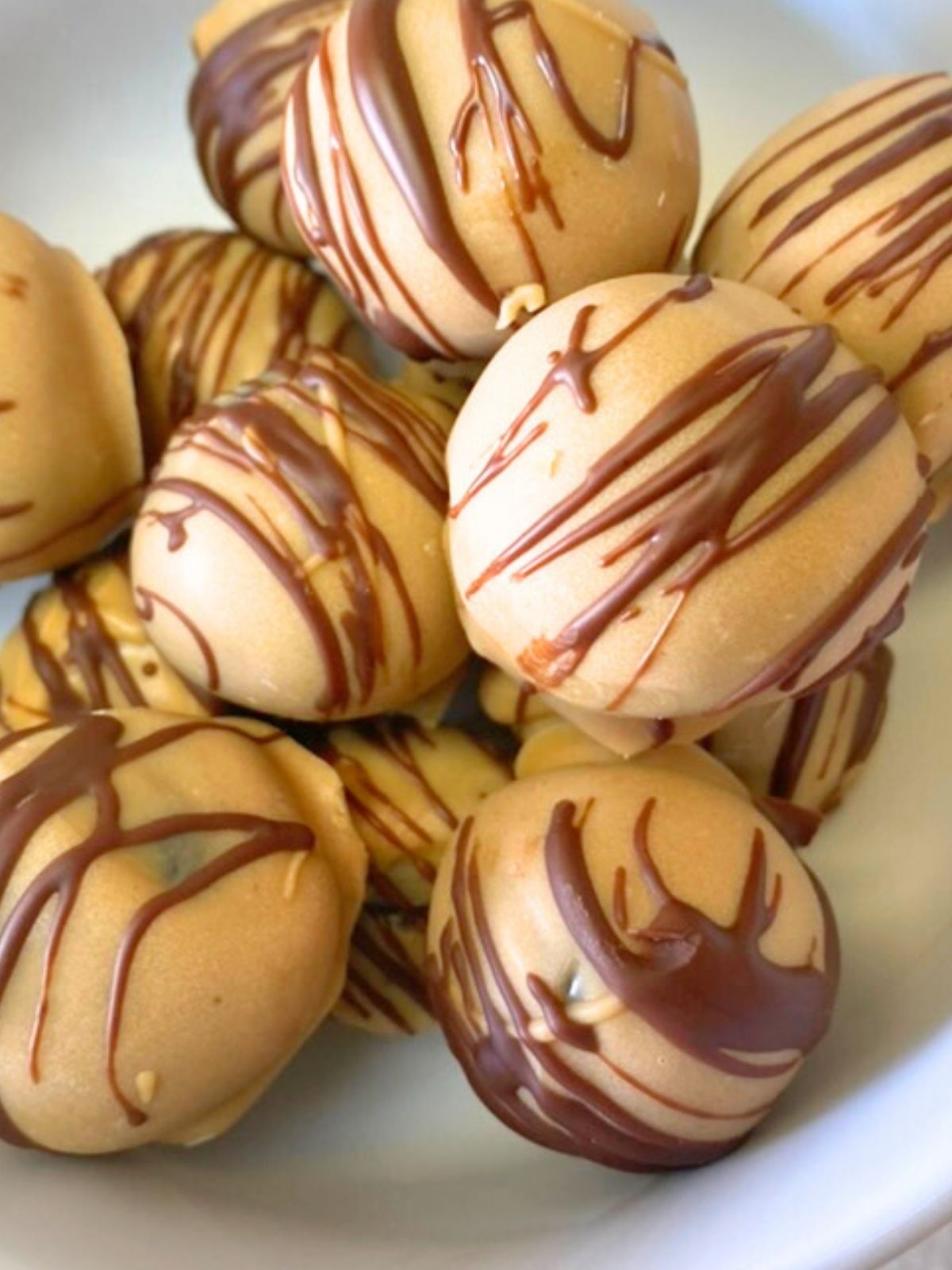 peanut butter oreo balls