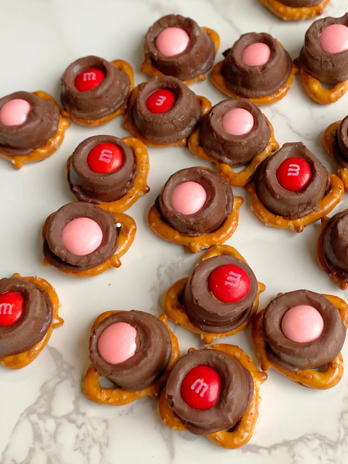 valentine's day rolo pretzels