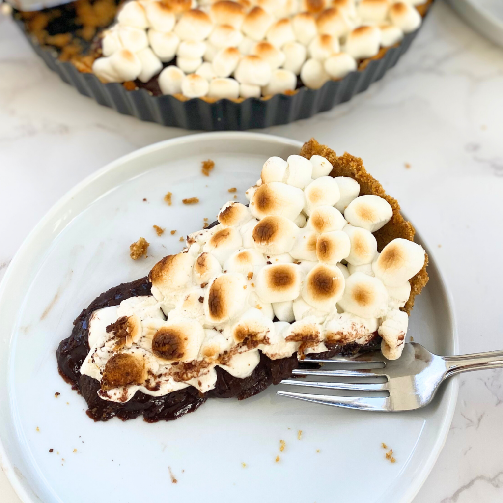 s'mores tart slice