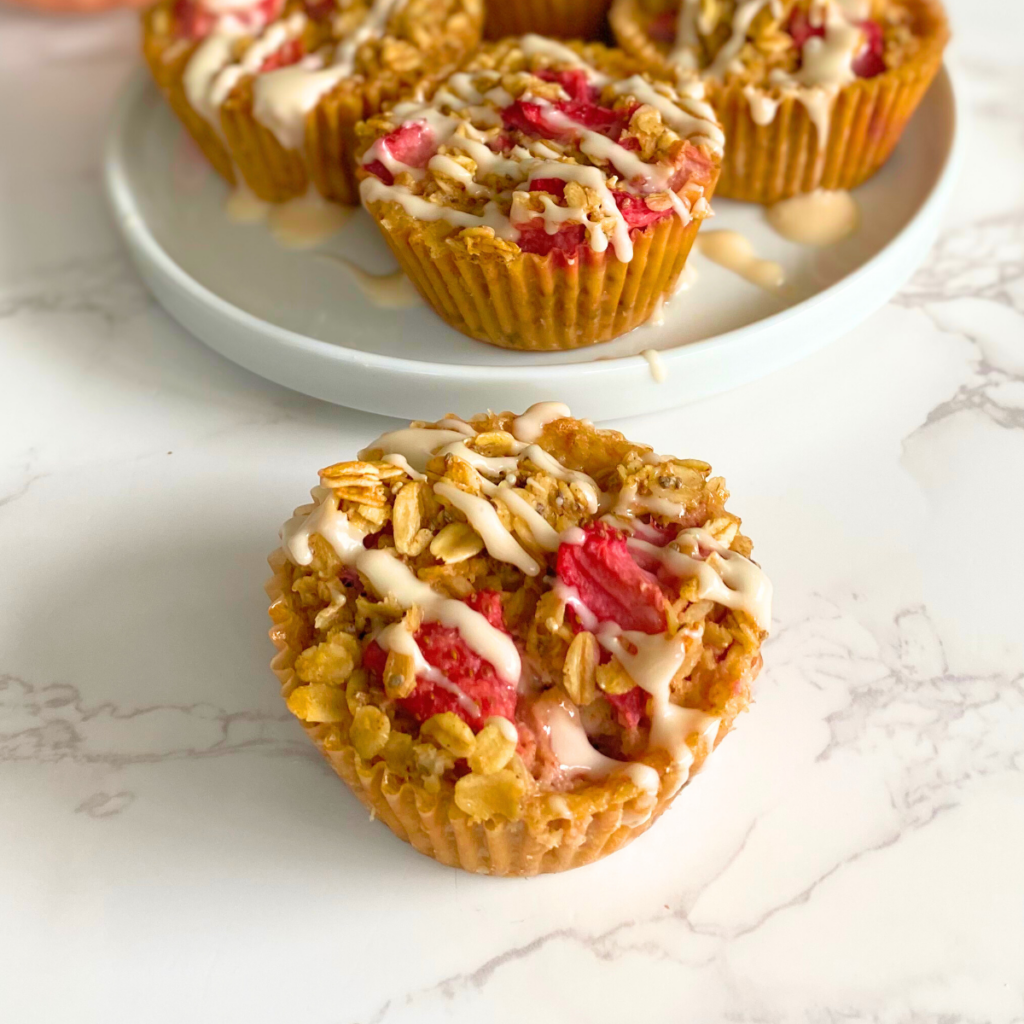 strawberry baked oatmeal cups