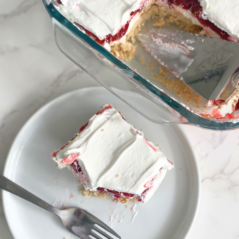 No-Bake Strawberry Lasagna
