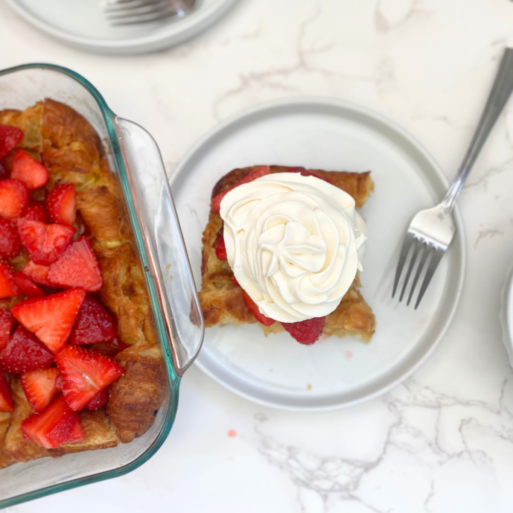 strawberry shortcake croissant bake