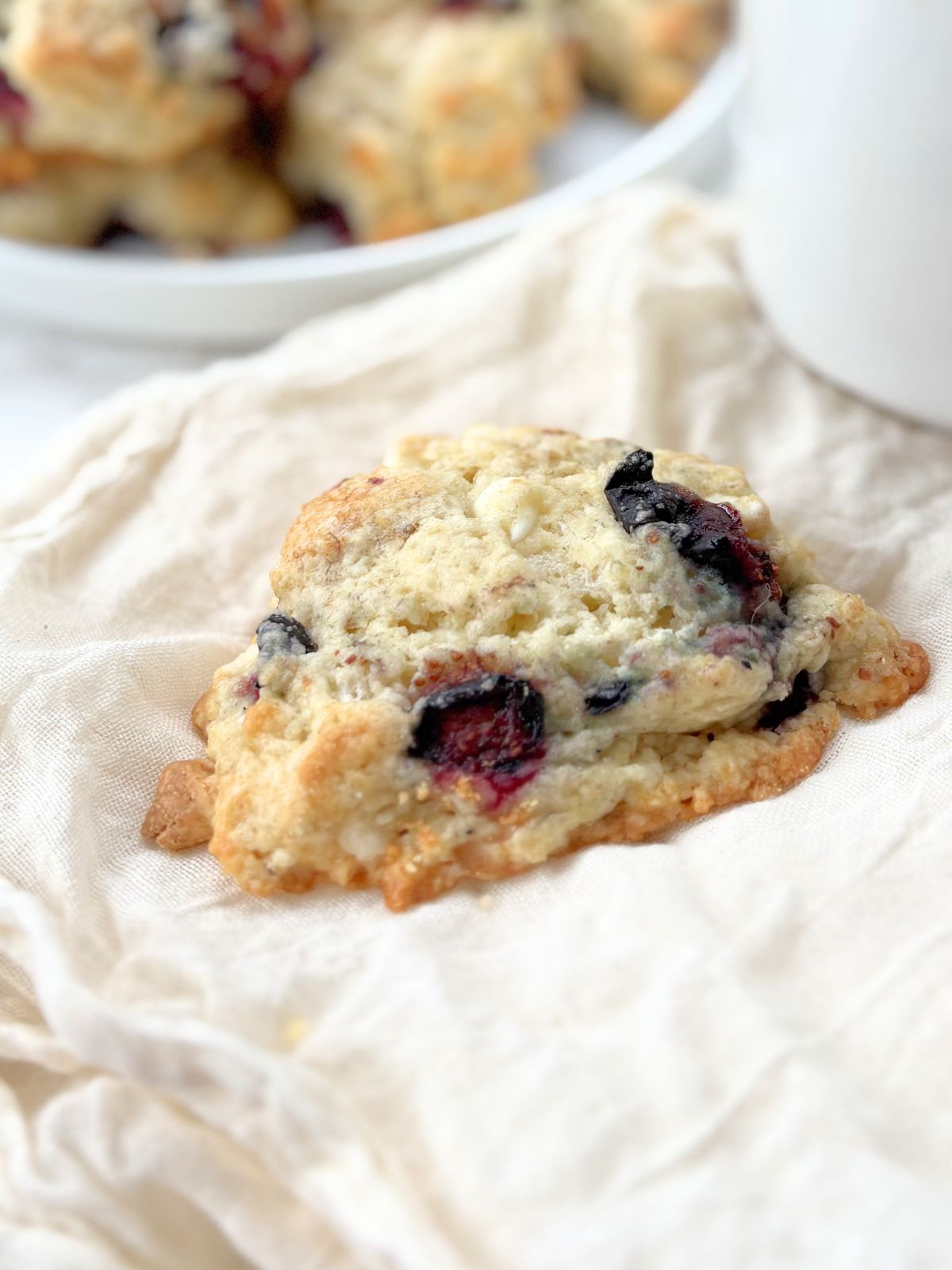 blueberry white chocolate scone