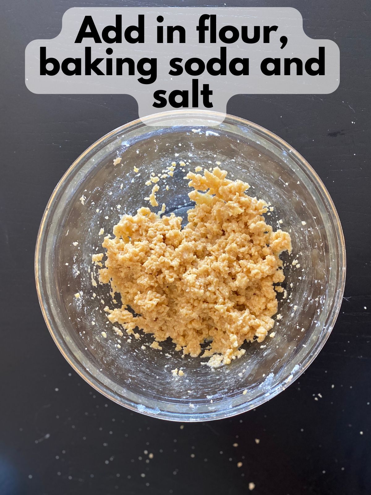 flour, baking soda and salt mixed into wet ingrdients