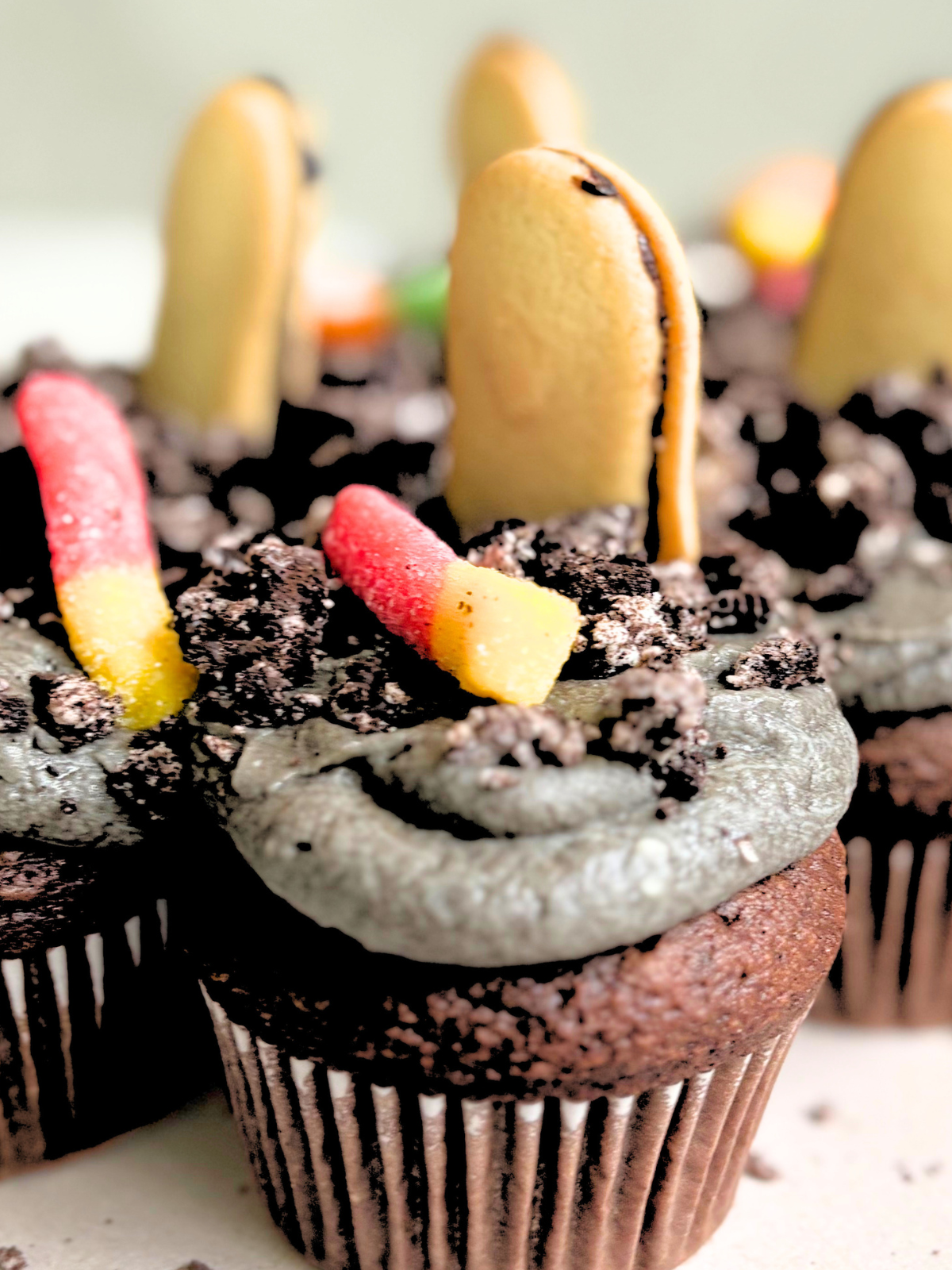graveyard cupcakes cake