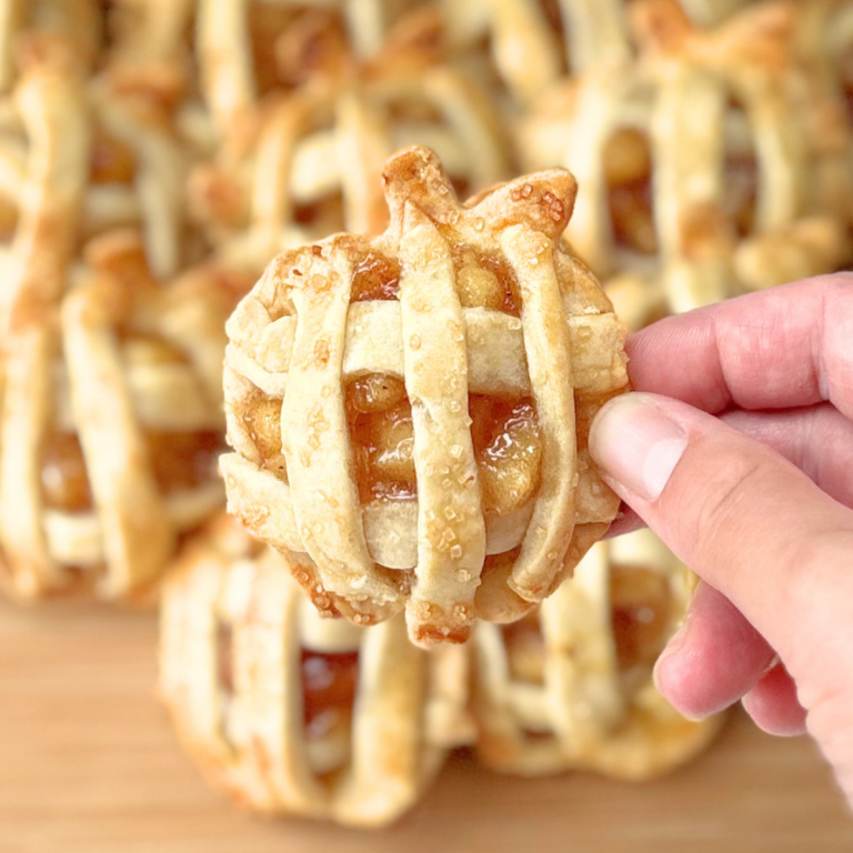mini apple pies