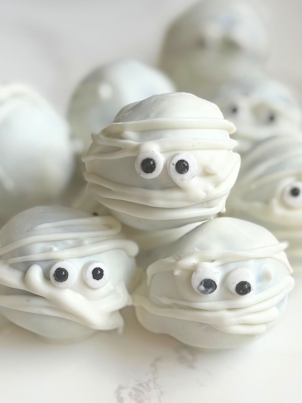 mummy oreo balls