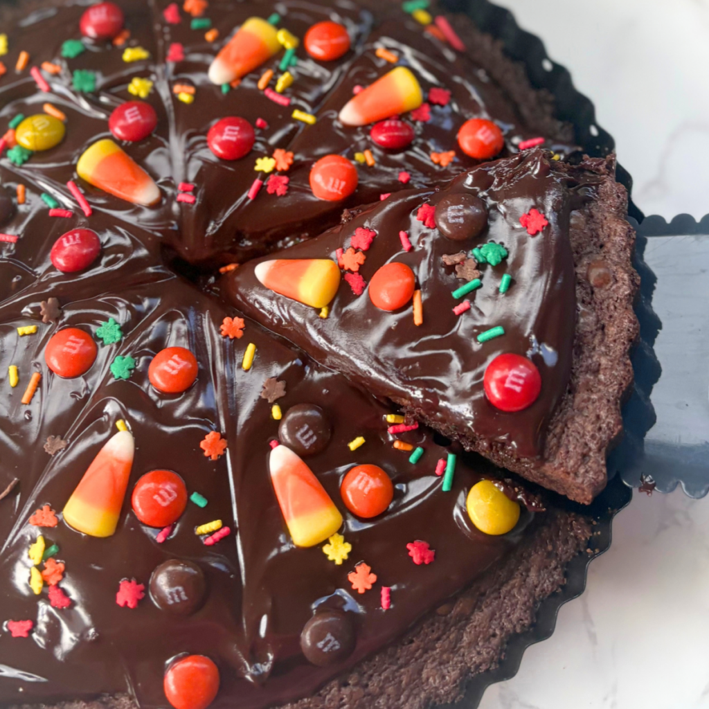 Thanksgiving brownie pizza